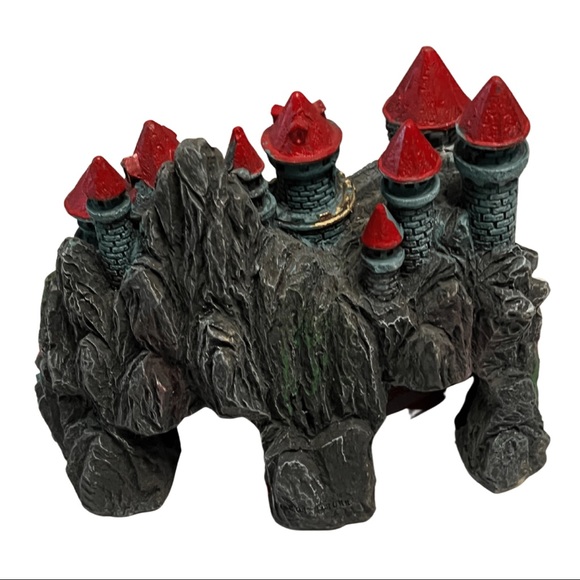 FISH 🐠 🏰 - Picture 2 of 4